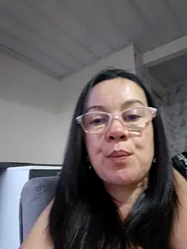 Sonialorens  online show from 06-14-26, 11:06