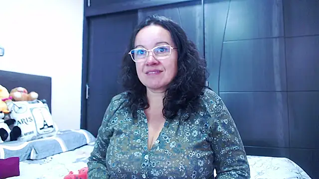 Snapshot of Sonialorens_ chatting on 09-09-25, 04:16 Sonialorens  online show from 09-09-25, 04:16