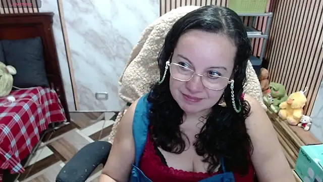 Sonialorens  online show from 03-26-26, 08:18