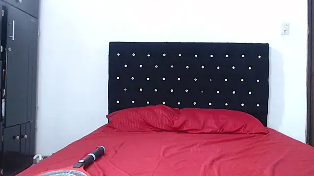 isabella dirty69 online show from 07-08-26, 02:24