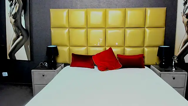 KiraLeila online show from 12-05-25, 01:38