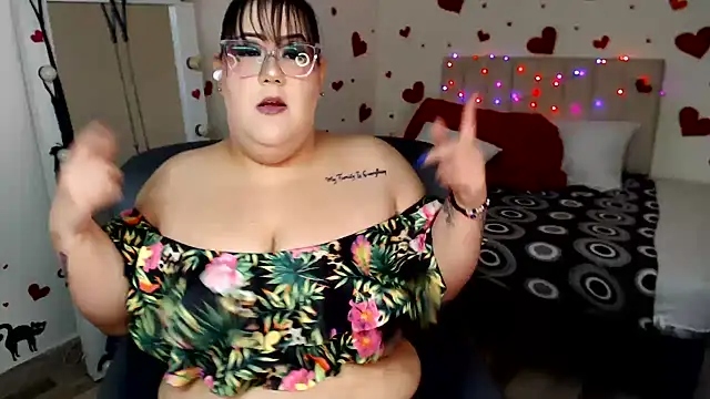 Snapshot of GiannaMorrys chatting on 06-04-26, 03:00 GiannaMorrys online show from 06-04-26, 03:00