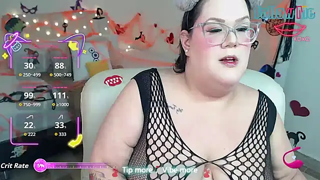 GiannaMorrys online show from 10-18-25, 02:35