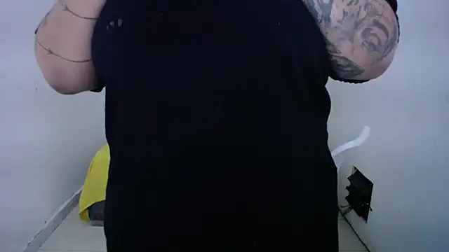 Snapshot of tianasex chatting on 01-19-25, 06:32 tianasex online show from 01-19-25, 06:32