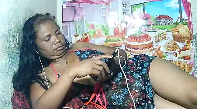 Snapshot of Hyncam chatting on 03-11-25, 12:11 Hyncam online show from 03-11-25, 12:11
