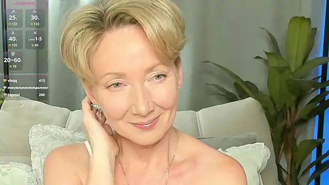Snapshot of AkexandraFix chatting on 05-11-26, 06:05 AkexandraFix online show from 05-11-26, 06:05