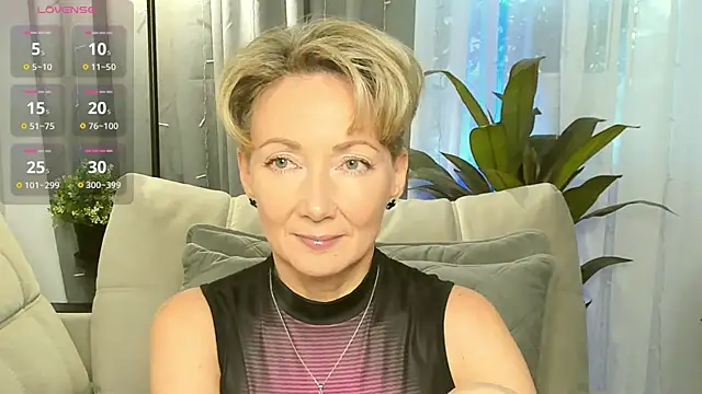 AkexandraFix online show from 10-17-25, 01:02