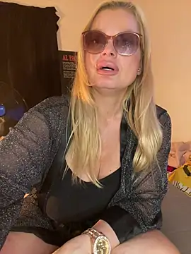 Lisavontease online show from 07-19-26, 07:54