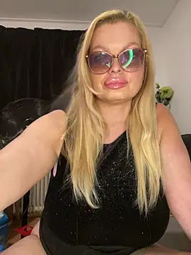 Lisavontease online show from 07-17-26, 10:29