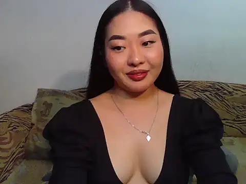 Snapshot of Aleksa_Blackdream chatting on 10-16-25, 04:10 Aleksa Blackdream online show from 10-16-25, 04:10