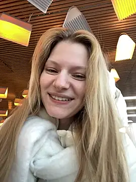 Snapshot of MaryHiggins chatting on 02-03-26, 01:38 MaryHiggins online show from 02-03-26, 01:38