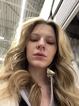 Snapshot of MaryHiggins chatting on 02-07-26, 09:17 MaryHiggins online show from 02-07-26, 09:17