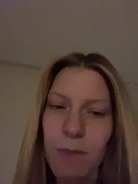 Snapshot of MaryHiggins chatting on 02-23-26, 07:58 MaryHiggins online show from 02-23-26, 07:58