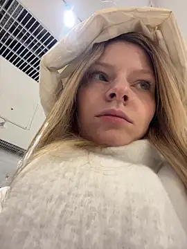 Snapshot of MaryHiggins chatting on 02-20-26, 02:30 MaryHiggins online show from 02-20-26, 02:30