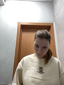 Snapshot of MaryHiggins chatting on 11-12-25, 01:15 MaryHiggins online show from 11-12-25, 01:15