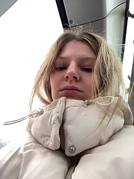 Snapshot of MaryHiggins chatting on 03-01-26, 09:09 MaryHiggins online show from 03-01-26, 09:09