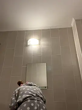 Snapshot of MaryHiggins chatting on 10-26-25, 08:26 MaryHiggins online show from 10-26-25, 08:26