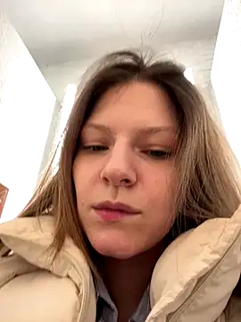 Snapshot of MaryHiggins chatting on 12-14-25, 08:09 MaryHiggins online show from 12-14-25, 08:09