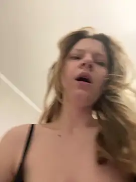 Snapshot of MaryHiggins chatting on 02-08-26, 09:29 MaryHiggins online show from 02-08-26, 09:29