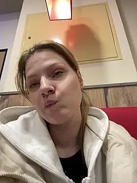 Snapshot of MaryHiggins chatting on 01-31-26, 07:12 MaryHiggins online show from 01-31-26, 07:12