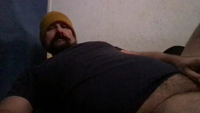 Snapshot of madmaxmiami chatting on 10-17-25, 04:38 madmaxmiami online show from 10-17-25, 04:38