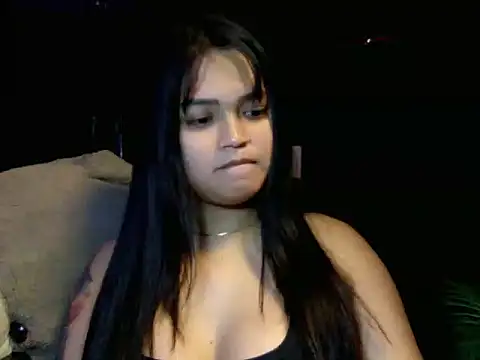 Snapshot of EmpressYna chatting on 04-30-26, 08:57 EmpressYna online show from 04-30-26, 08:57
