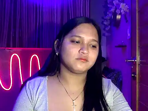 EmpressYna online show from 10-18-25, 11:01