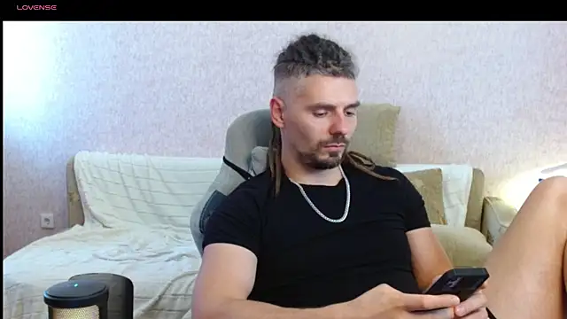 Aestheticguy101 online show from 08-07-26, 11:38