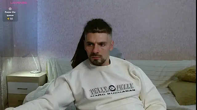 Aestheticguy101 online show from 10-17-25, 12:40