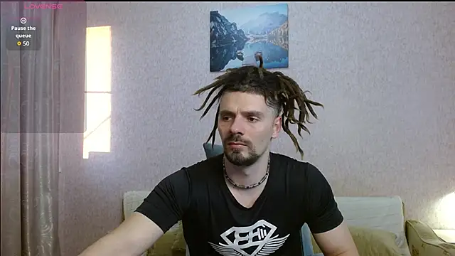 Snapshot of Aestheticguy101 chatting on 05-17-26, 04:29 Aestheticguy101 online show from 05-17-26, 04:29