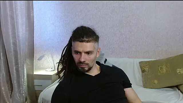 Aestheticguy101 online show from 10-26-25, 10:59