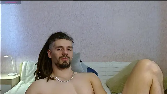 Aestheticguy101 online show from 11-21-25, 09:19