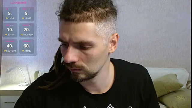 Aestheticguy101 online show from 10-22-25, 10:58