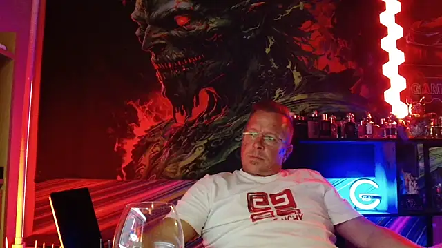 Snapshot of BasedCoook chatting on 09-09-25, 08:18 BasedCoook online show from 09-09-25, 08:18