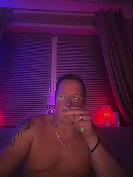 Snapshot of BasedCoook chatting on 10-18-25, 11:29 BasedCoook online show from 10-18-25, 11:29