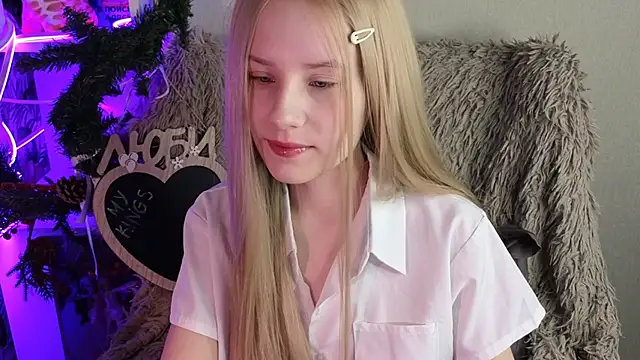 sarakaell online show from 12-18-25, 02:49