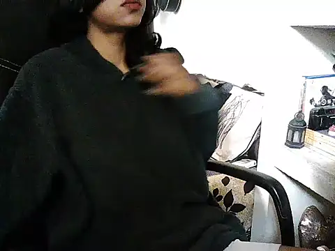 Snapshot of exude_diya chatting on 12-11-24, 06:36 exude diya online show from 12-11-24, 06:36