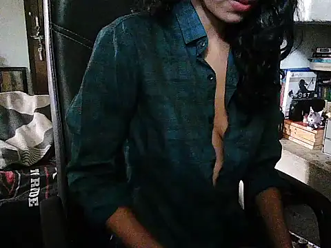 Snapshot of exude_diya chatting on 10-13-25, 04:58 exude diya online show from 10-13-25, 04:58