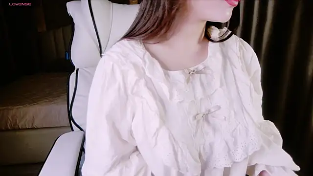 Girl  Funny online show from 03-03-25, 06:13