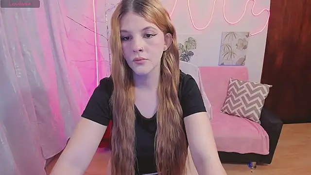 MillySandlerr online show from 06-18-26, 08:46