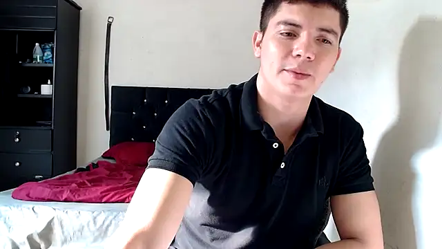 Snapshot of suckmydickbitch97 chatting on 03-05-25, 12:44 suckmydickbitch97 online show from 03-05-25, 12:44