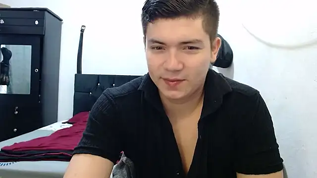Snapshot of suckmydickbitch97 chatting on 09-19-25, 12:20 suckmydickbitch97 online show from 09-19-25, 12:20