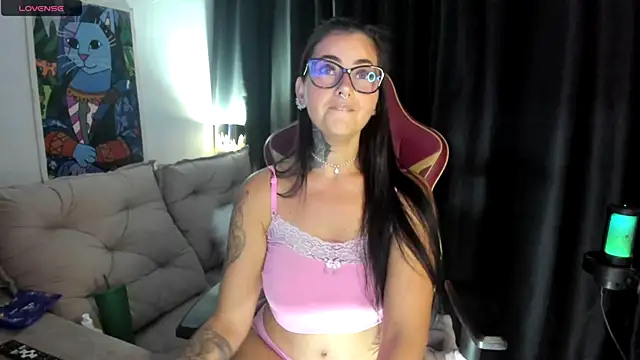 LauraColour online show from 02-10-26, 11:59