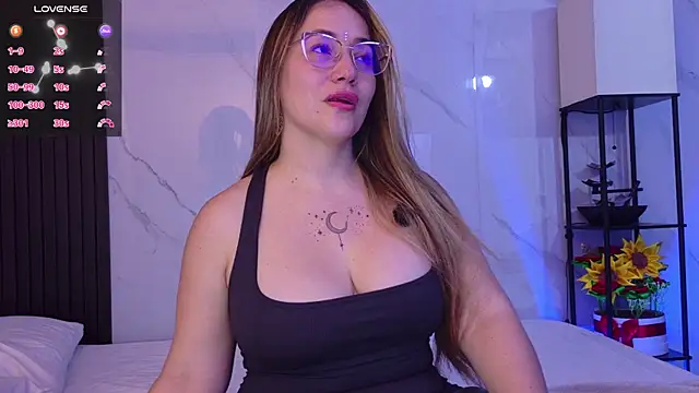 Snapshot of hotpawgmilf chatting on 05-30-26, 03:02 hotpawgmilf online show from 05-30-26, 03:02