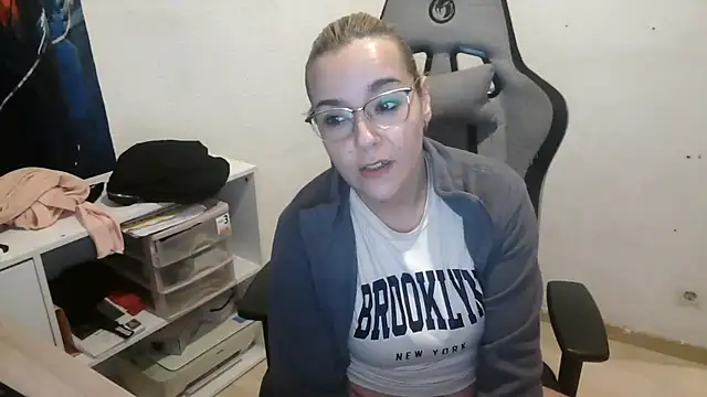 bekka   online show from 02-18-26, 08:27