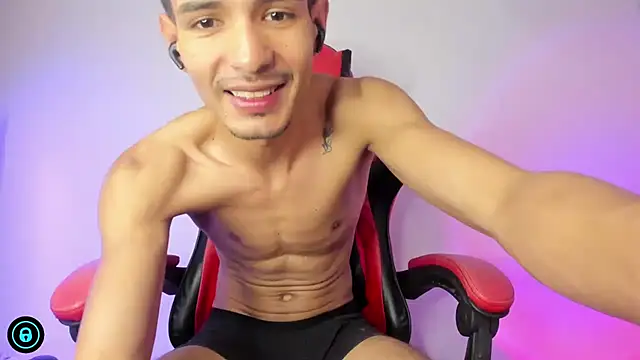 Snapshot of diego_latino chatting on 02-23-26, 11:27 diego latino online show from 02-23-26, 11:27