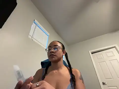 RylHoneyy online show from 02-11-26, 12:54