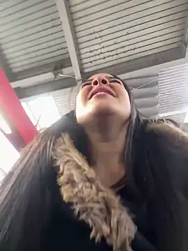 Snapshot of WHAAATTTTTTTTTT chatting on 12-15-25, 11:38 WHAAATTTTTTTTTT online show from 12-15-25, 11:38