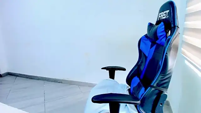 sophiax-x online show from 03-26-26, 02:59