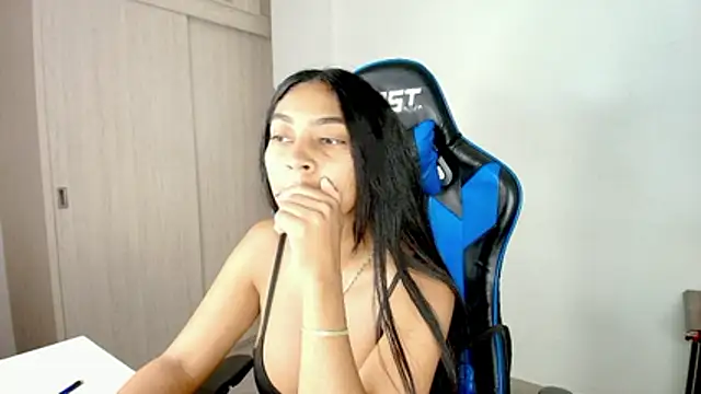 sophiax-x online show from 01-08-26, 02:45